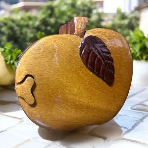 Apple Shaped Wooden Trinket Puzzle Jewelry Keepsake Box School Teacher Gift Vtg - Picture 2 of 15